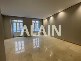 VIVIENDA DE LUJO JUNTO A PLAZA AYUNTAMIENTO photo 0