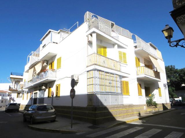 PISO TODO EXTERIOR EN ZONA CENTRO photo 0