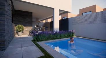 Unifamiliar Pareada En venta en Calle Kant, 2, Huércal De Almería photo 0