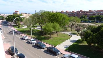 Unifamiliar Pareada En venta en Calle Costa De La Luz, 33, Villablanca - Torrecárdenas, Almería photo 0