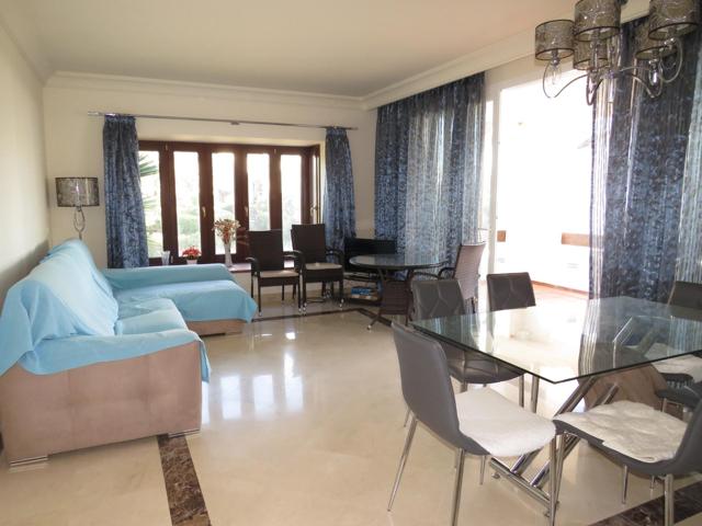 Apartamento de 3 dormitorios con vistas en Banahavís. photo 0