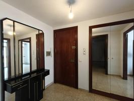 ESTUPENDO PISO CENTRICO EN ZONA SENECA AUTOBUSES photo 0