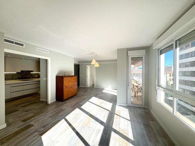 4 dormitorios totalmente reformado en el centro de Alicante photo 0