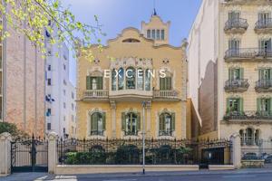 Ático único con torreón y terrazas en finca modernista en Barcelona photo 0