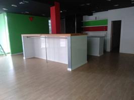 Local comercial en alquiler en Els Pavos photo 0