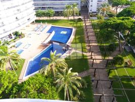Apartamento en venta en ELS PINS photo 0