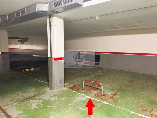 Plaza de parking en venta en ELS PINS photo 0
