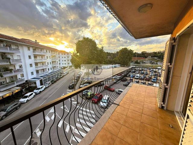 Piso en venta en Els Pins photo 0