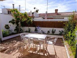 Casa en venta en Els Pins photo 0