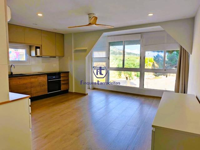 Piso en venta en Els Pins photo 0