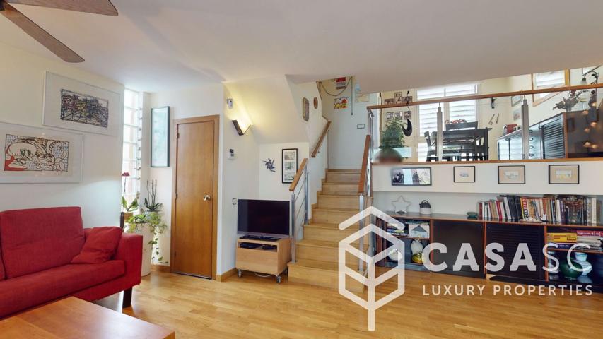 Unifamiliar Pareada En venta en Calle D'Elisenda Ribatallada, Eixample, Sant Cugat Del Vallès photo 0