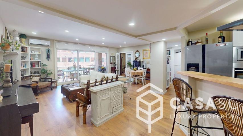 Piso En venta en Avenida De Catalunya, Centre - Estació, Sant Cugat Del Vallès photo 0