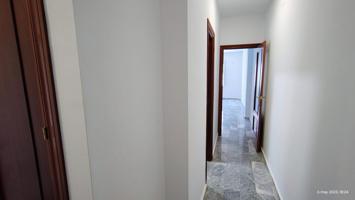 Piso En alquiler en Alrededores Hipercor, Tomares photo 0