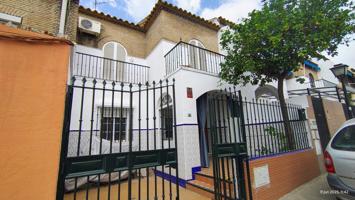 Unifamiliar Pareada En venta en Cavaleri, Mairena Del Aljarafe photo 0