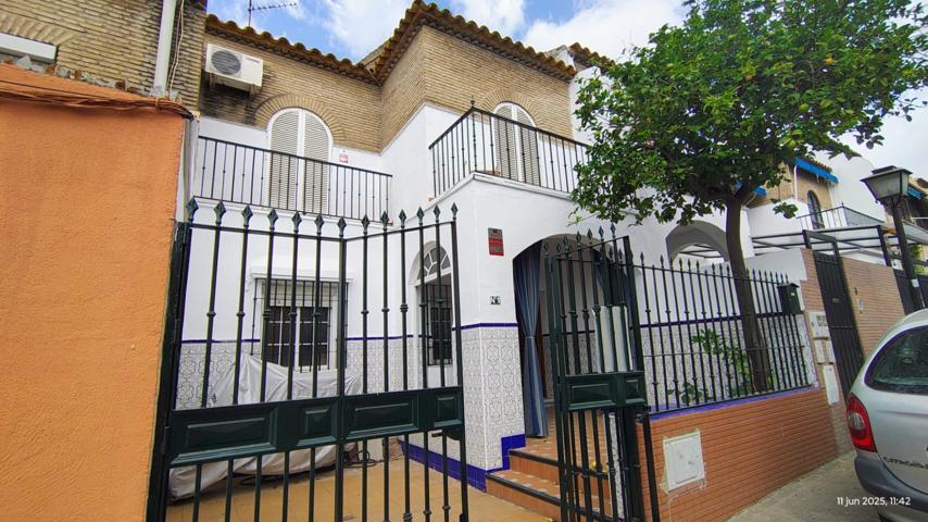 Unifamiliar Pareada En venta en Cavaleri, Mairena Del Aljarafe photo 0