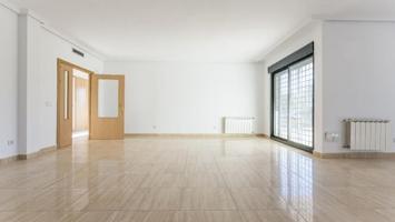 Casa En venta en Calle Pilar Bardem, 100, Rivas Centro, Rivas-Vaciamadrid photo 0