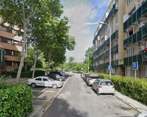 Piso En venta en Calle De Los Arrayanes, Latina, Madrid photo 0