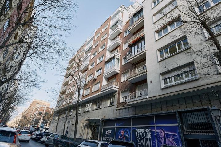 Piso En venta en Cl General Diaz Porlier, 54, Barrio De Salamanca, Madrid photo 0