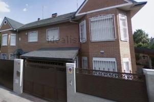 Casa En venta en Cl Jorge Manrique, 14, Griñón photo 0