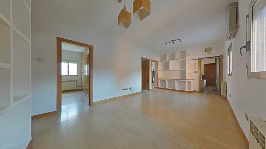 Piso En venta en Cl Plus Ultra, Barajas, Madrid photo 0