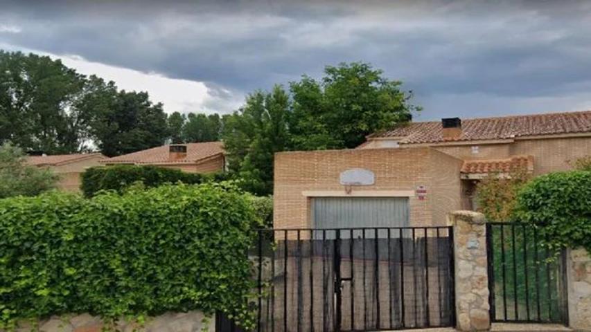 Casa En venta en Calle De Santa María, 4, Pelayos De La Presa photo 0