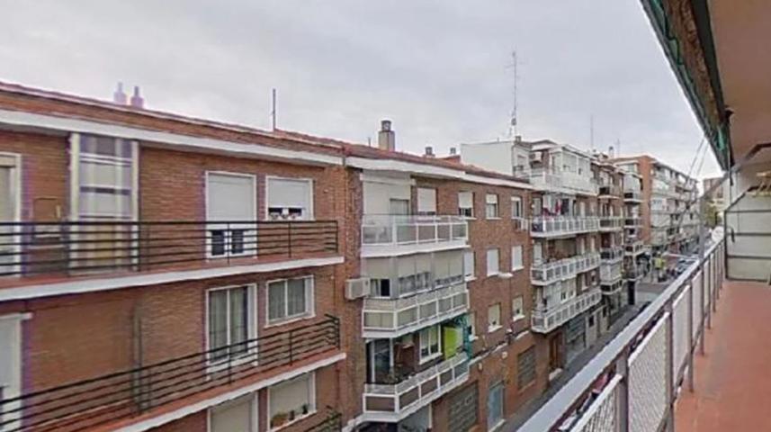 Piso En venta en Calle Del Espinar, Carabanchel, Madrid photo 0