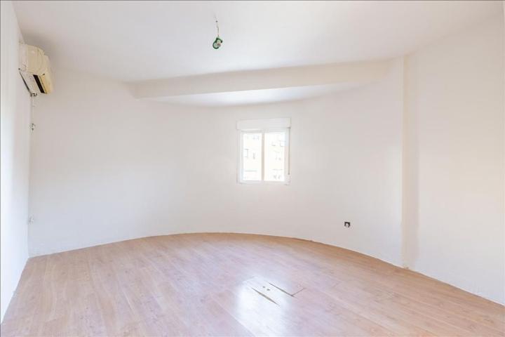Piso En venta en Cl Salvador Alonso, 2, Carabanchel, Madrid photo 0