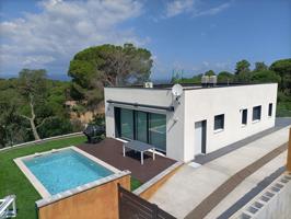 Casa a estrenar con piscina y vistas panorámicas photo 0