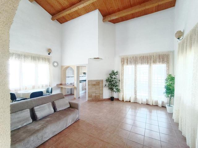 Bonita casa con terreno plano photo 0