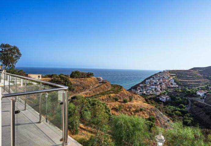 Precioso ático con vistas al mar en Nerja photo 0