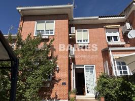 Chalet adosado en Urb Piedras Vivas photo 0