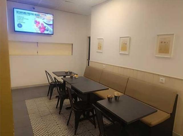 Local comercial - Cornellà de Llobregat photo 0
