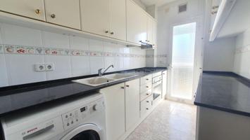 PISO DE 4 HABITACIONES EN LA CREU DE BARBERÀ photo 0