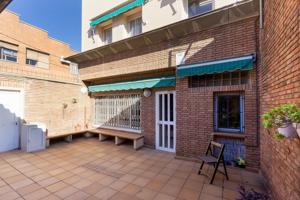 CASA CON PATIO DE 60 M² Y PARKING EN HOSTAFRANCS photo 0