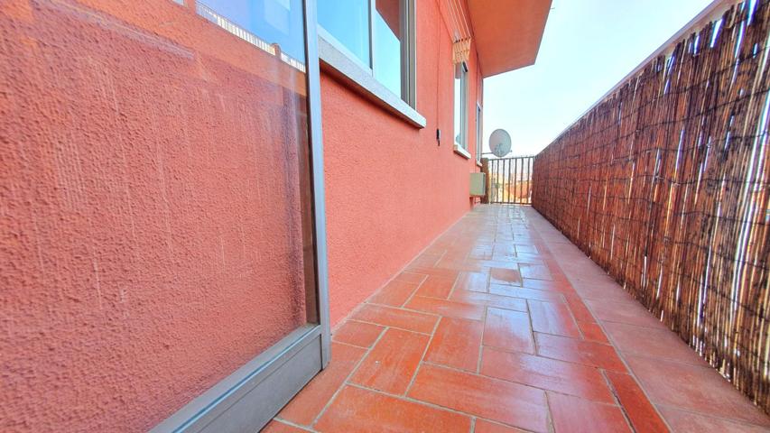 PISO DE 4 HABITACIONES CON BALCÒN EN LA CREU DE BARBERÀ photo 0