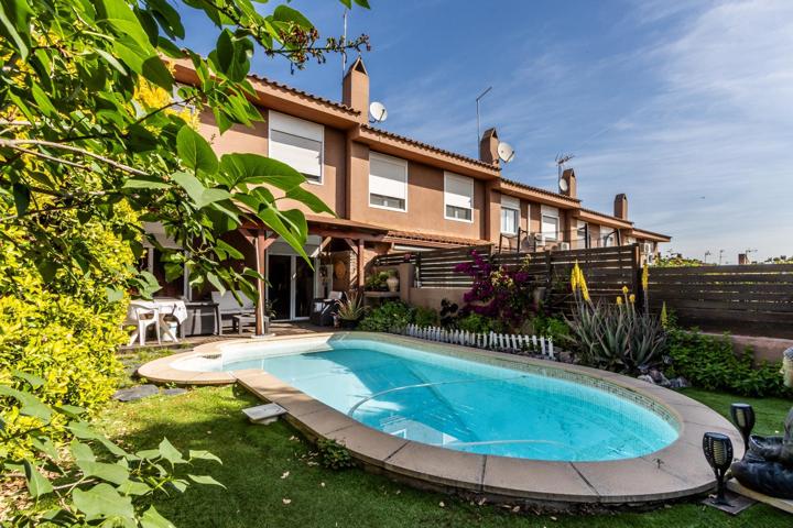 CASA ADOSADA DE 4 HABITACIONES CON PISCINA EN SANT QUIRZE photo 0