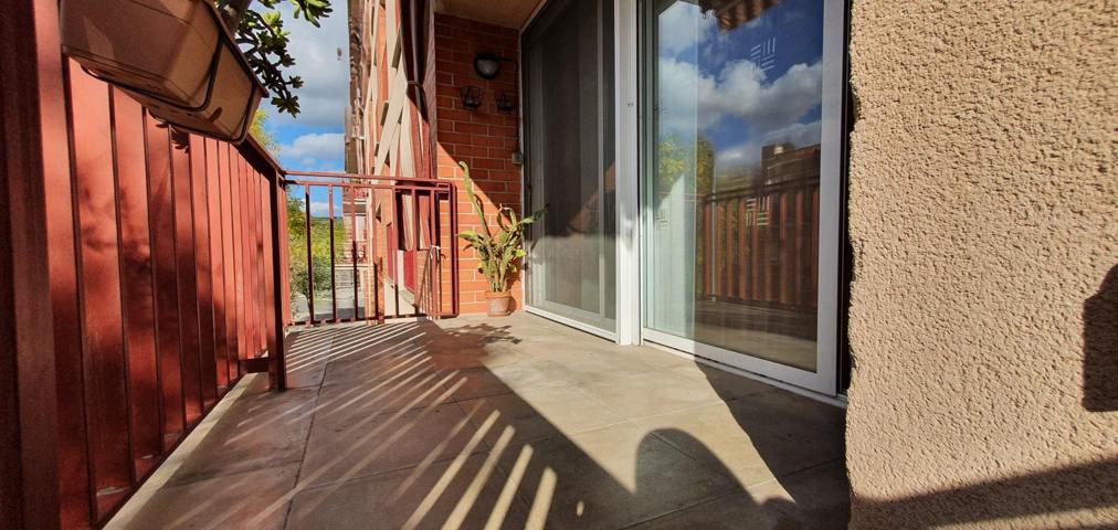 PISO DE 3 HABITACIONES CON PARKING EN CASTELLAR DEL VALLÈS photo 0