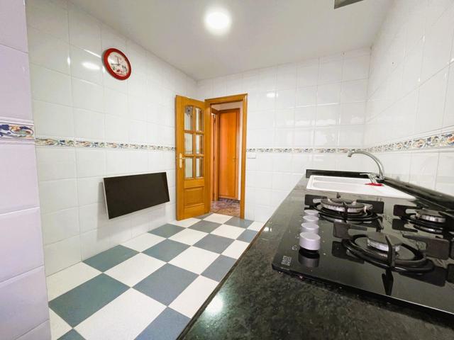 LUMINOSA VIVIENDA LISTA PARA ENTRAR A VIVIR EN EL CENTRO DE QUART DE POBLET photo 0