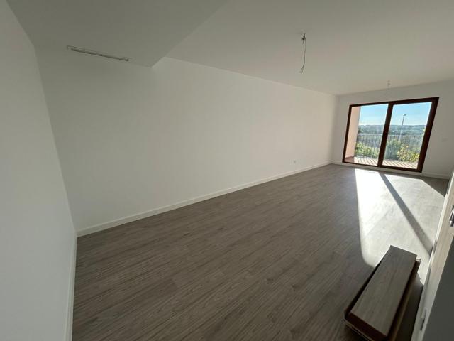 Espectacular Obra Nueva en La Pobla de Vallbona: Tu Refugio Ideal photo 0