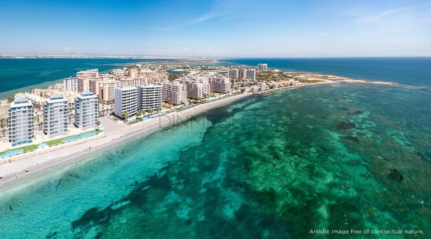 ¡Sumérgete en el estilo de vida definitivo frente al mar en La Manga del Mar Menor! photo 0