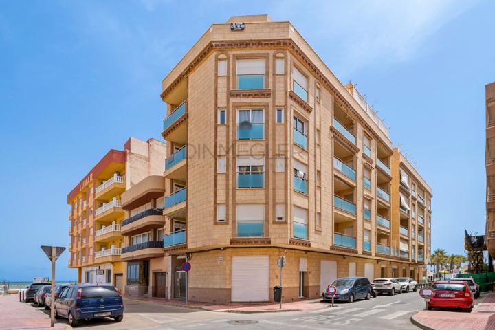 Apartamento en primera línea con vistas al mar en La Mata - Torrevieja photo 0