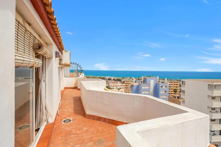 ¡Vistas al Mar y Comodidad en Torreblanca! Ático Dúplex de 3 Habitaciones + 1 baño photo 0