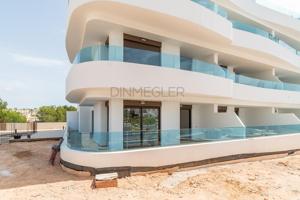 Apartamento Exclusivo en Planta Baja Frente a la Piscina photo 0