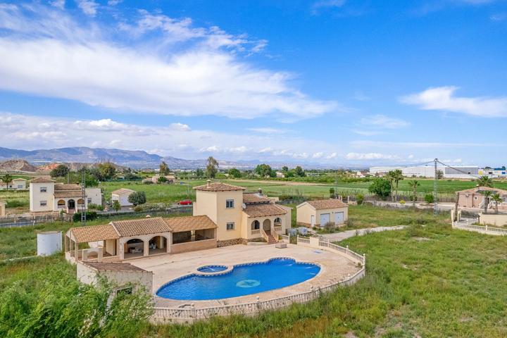Casa De Campo En venta en Comunidad Valenciana, Callosa De Segura photo 0