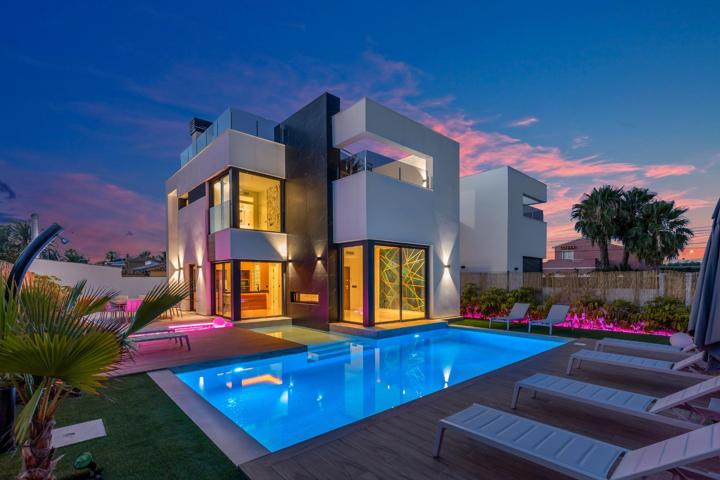Vivienda de lujo con domótica y piscina privada en Torrevieja – Lista para entrar a vivir photo 0