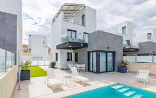 Villa en Los altos, Torrevieja con piscina privada! photo 0