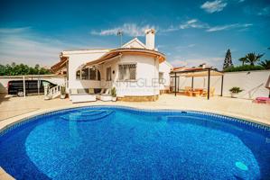 Casa En venta en Costa Blanca Sur, Ciudad Quesada photo 0