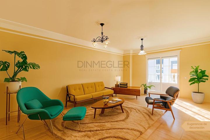 Amplio piso en el centro de Torrevieja photo 0