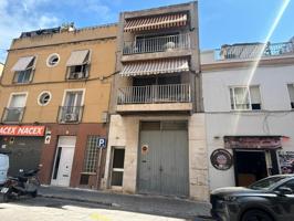 EDIFICIO EN EL CENTRO CON SOLAR PARA CONSTRUIR CASA EN LA GELTRU photo 0