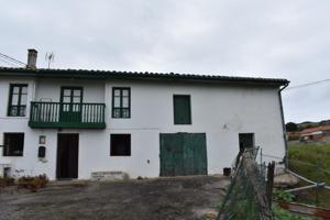 Casa en venta en Santillana del Mar photo 0